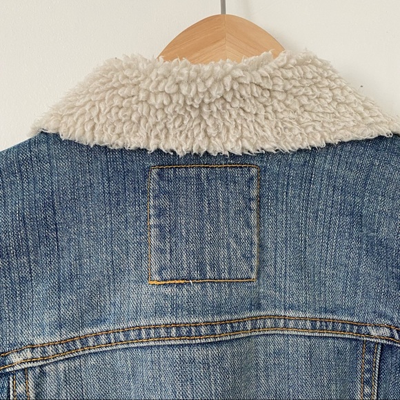 Crop Sherpa Denim-Jacket - Picture 7 of 7